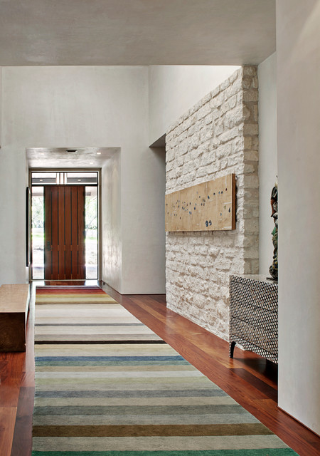 Art House contemporary-entry