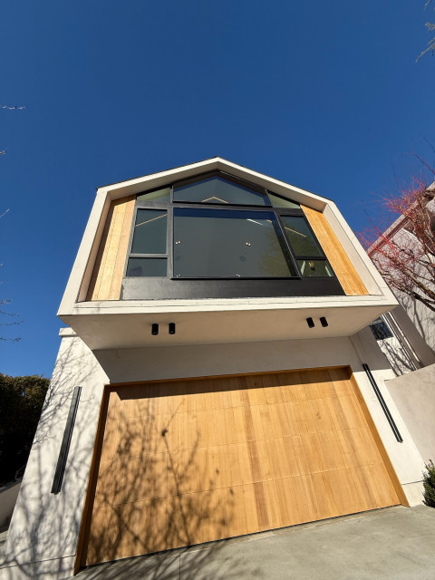 Quinnhill contemporary