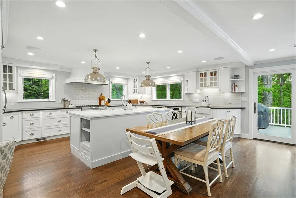 Why is home staging important? Home stagers on the south shore ma