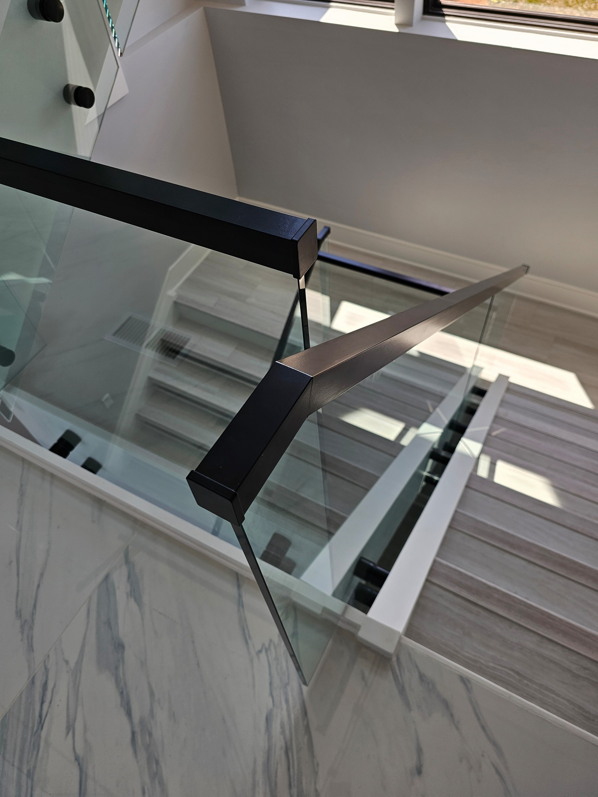 125_Modern Open Rise Stair with Glass Balustrade, Aldie, VA 20105