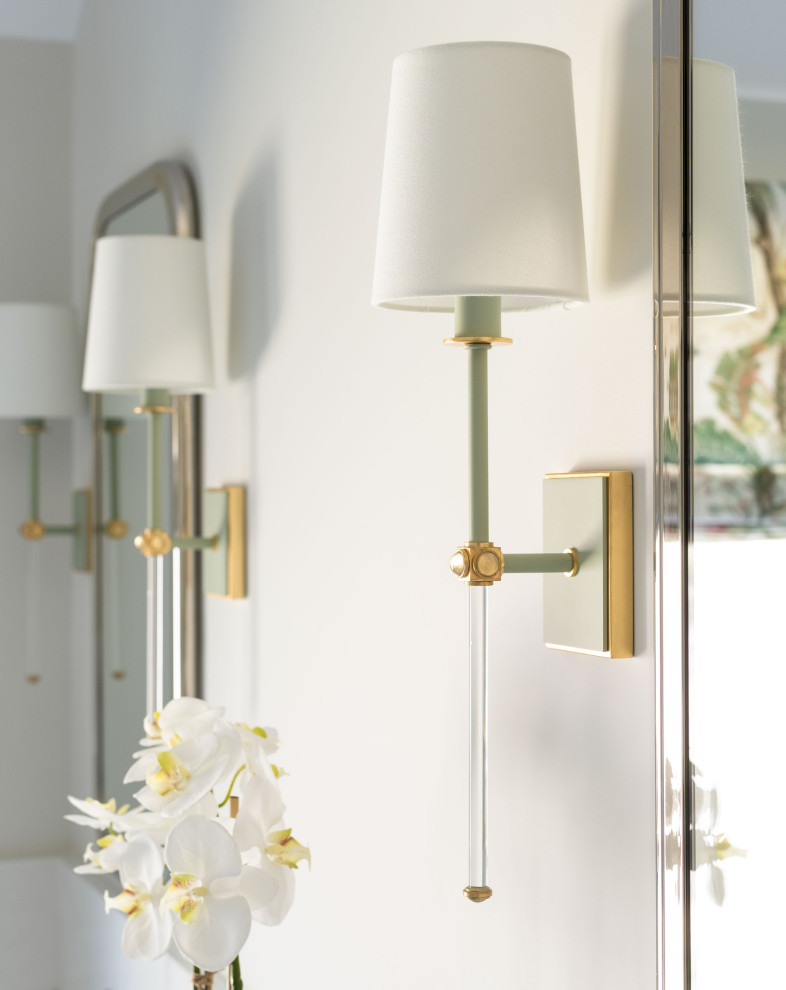 Inspiration for a transitional home design remodel in Boston