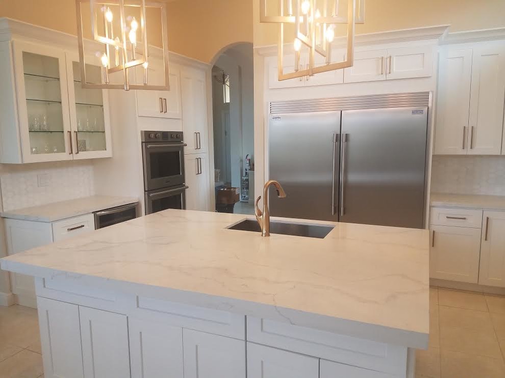 Example of a transitional kitchen design in Miami