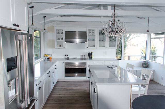 Vashon Island Kitchen Remodel klassisk-koekken