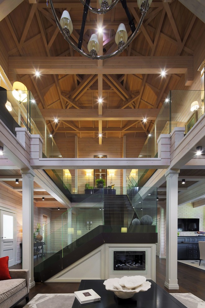 Лестница в доме из клееного бруса