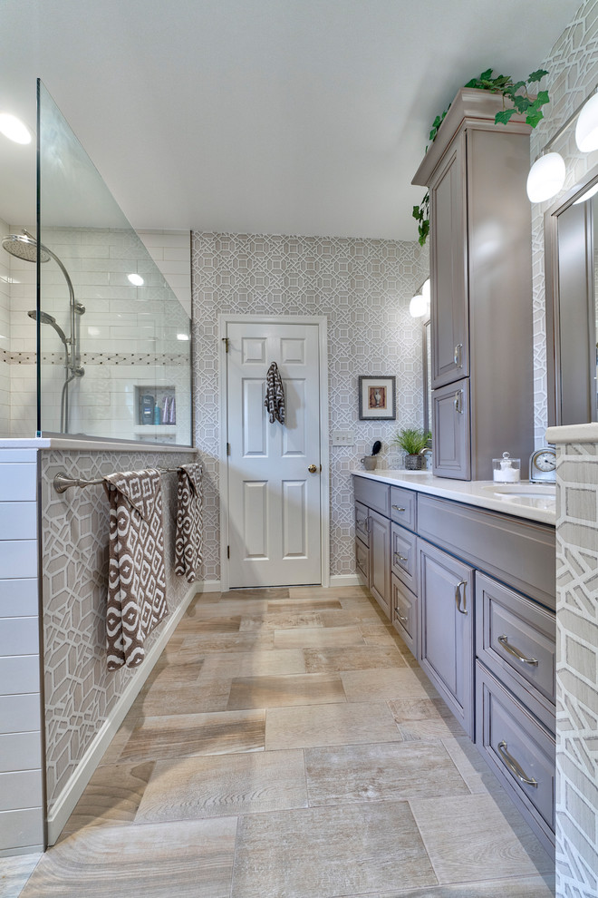 Bathroom - transitional bathroom idea