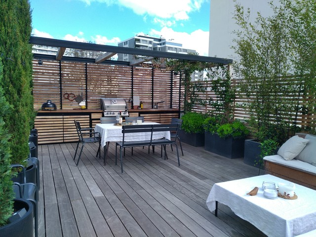 Terrasse avec cuisine ext&egrave;rieure industrial-kitchen