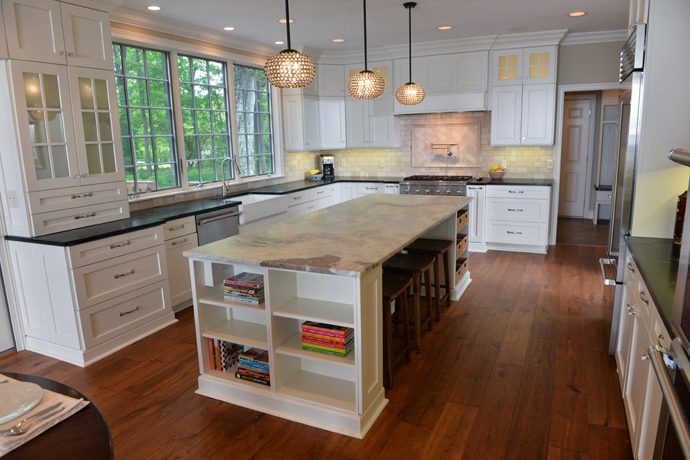 Example of a transitional kitchen design in Cleveland