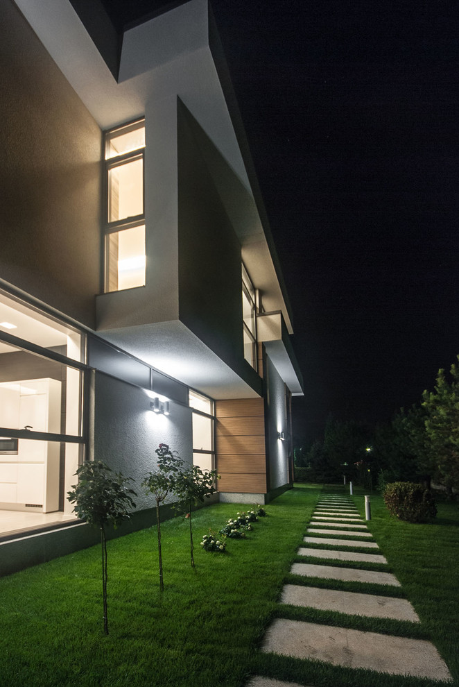 Остекление коттеджа в поселке БЕНИЛЮКС на алюминиевой системе REYNAERS