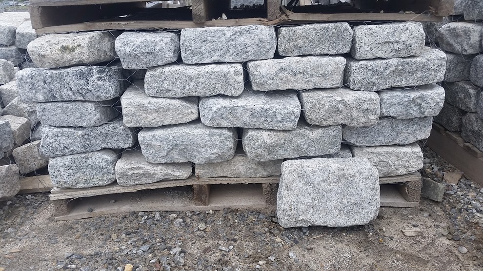 Granite Cobblestones Jumbo thin 3x7x11
