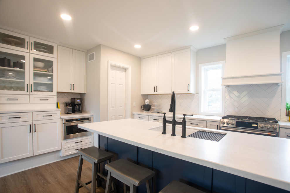 Transitional vinyl floor kitchen/dining room combo photo