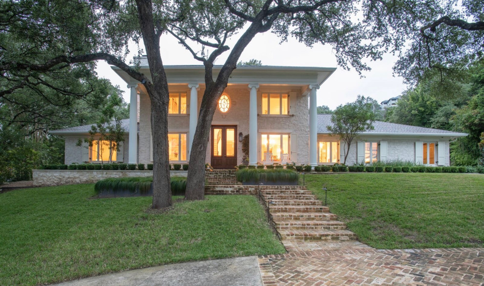 Eclectic home design photo in Austin