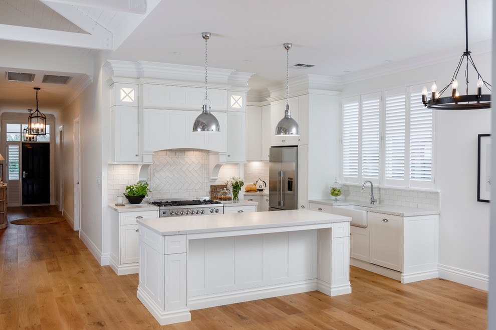 This is an example of a traditional kitchen in Adelaide.