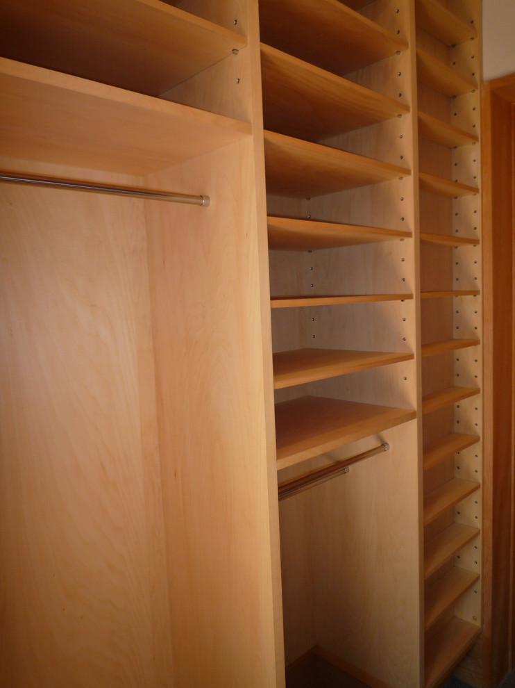 東京23区にあるコンテンポラリースタイルのおしゃれな収納・クローゼットの写真