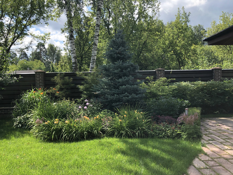 Сад в поселке Салтыковка