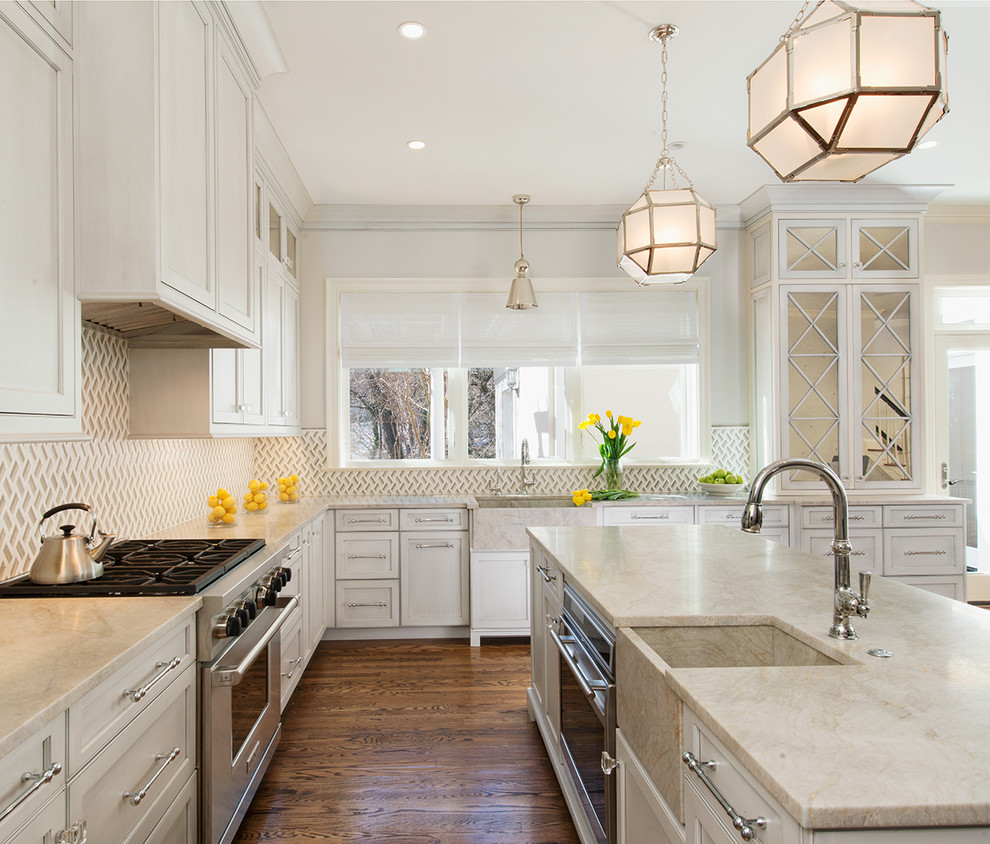 Example of a transitional kitchen design in DC Metro