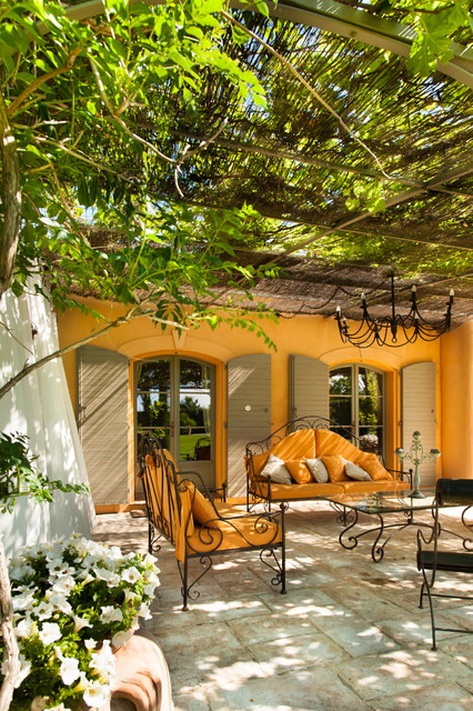 Mas typiquement proven&ccedil;al mediterraneo-patio