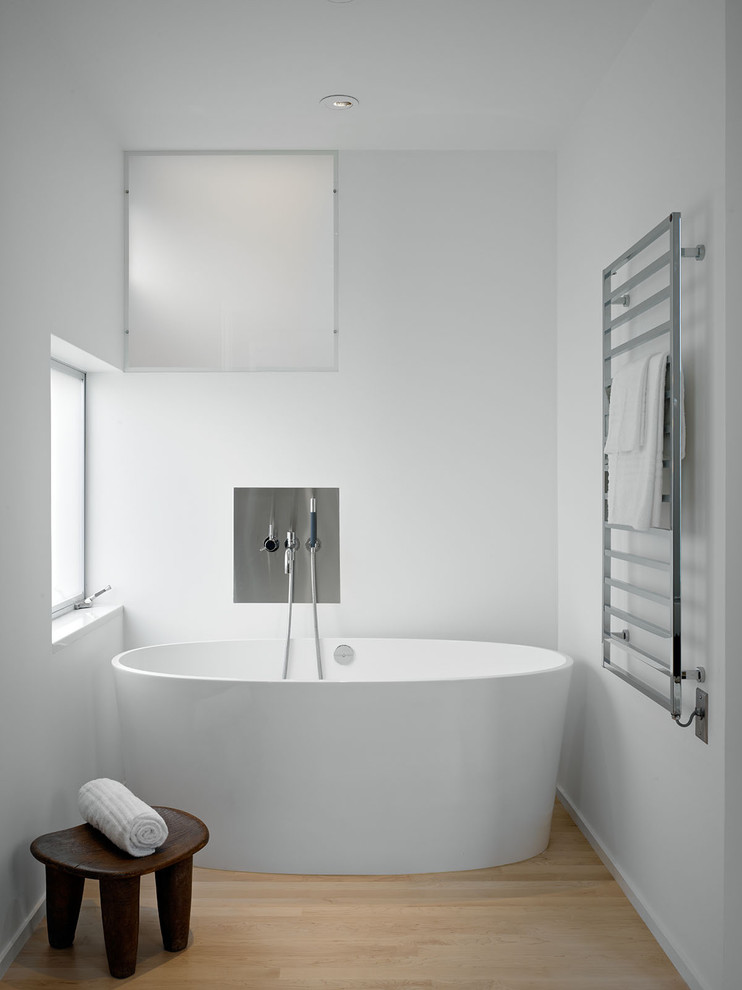 This is an example of a modern bathroom in San Francisco with a freestanding tub.