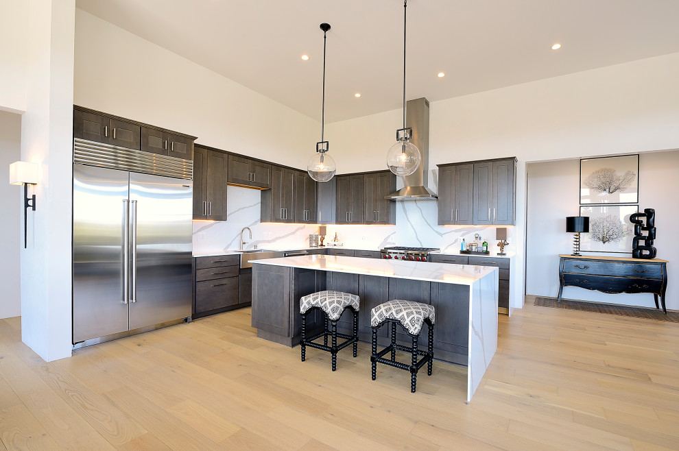 Pegue Custom Home Modern Kitchen Albuquerque by Boss Builders