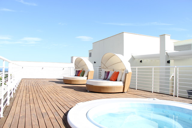 La Corniche mediterranean-deck