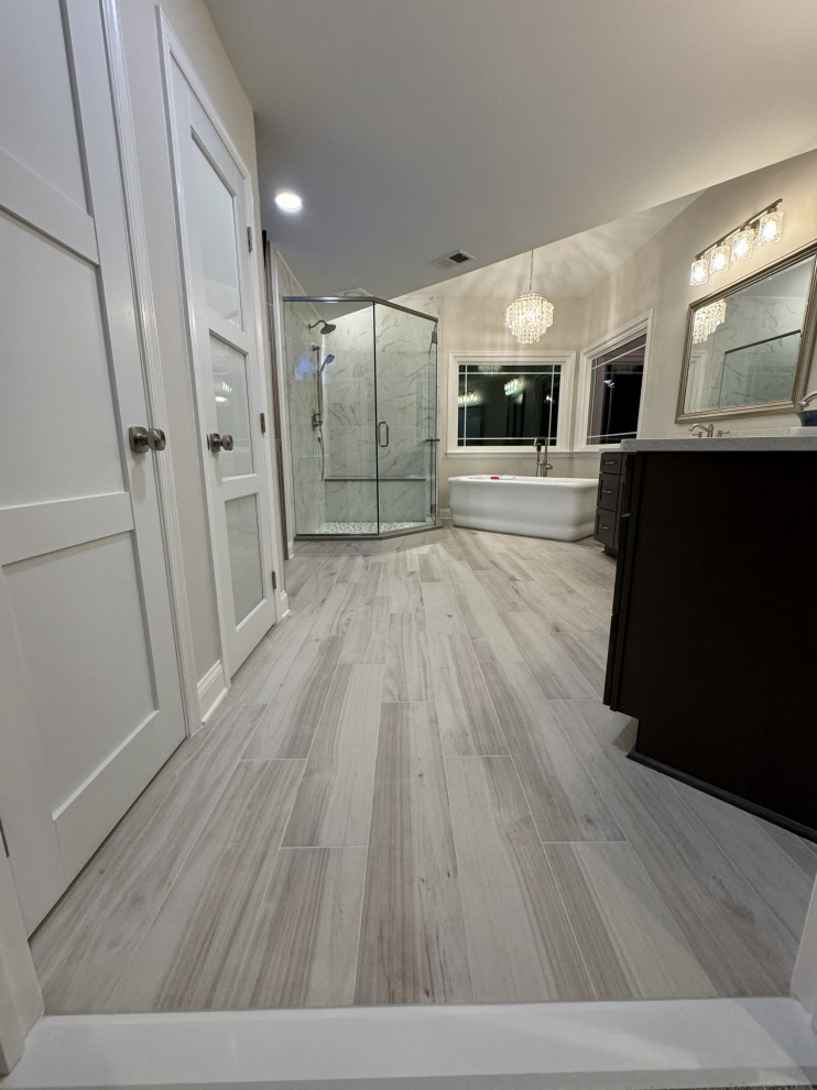 Luxury Owners Suite Bathroom