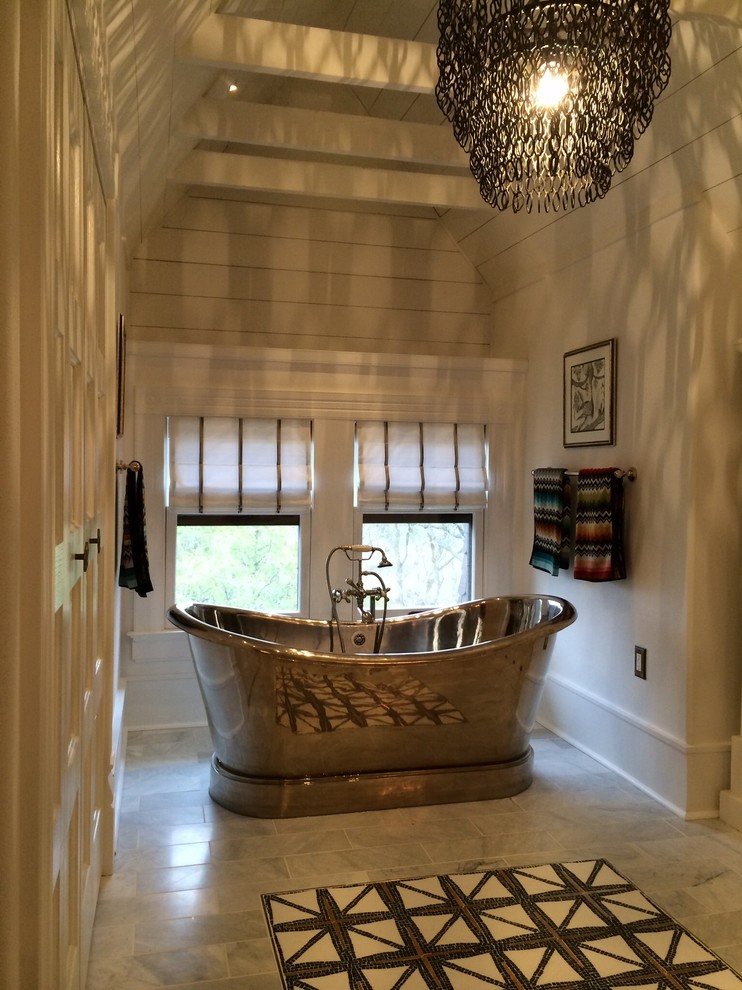 Inspiration for a transitional bathroom remodel in Cedar Rapids