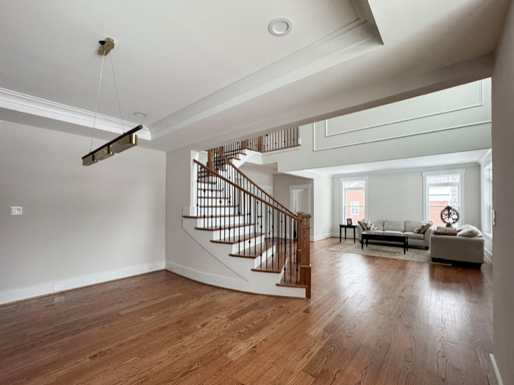 117_Distinct Oak Staircase with Iron Balusters & Oak Rail Profile, Chantilly VA