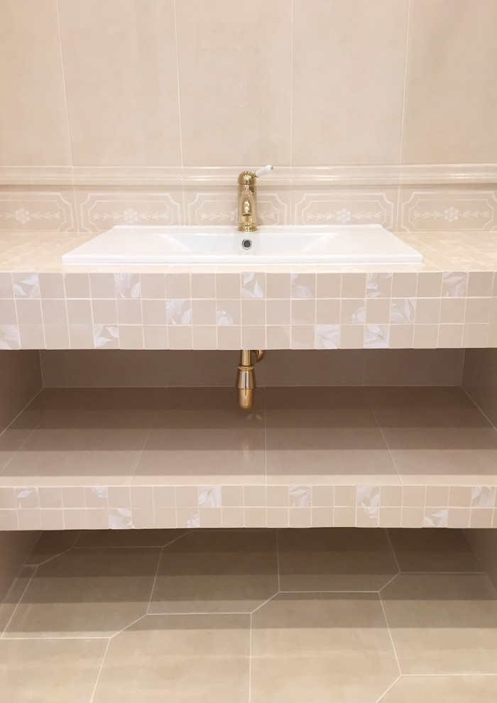 Ванная комната с окном, реализация 2019 г.