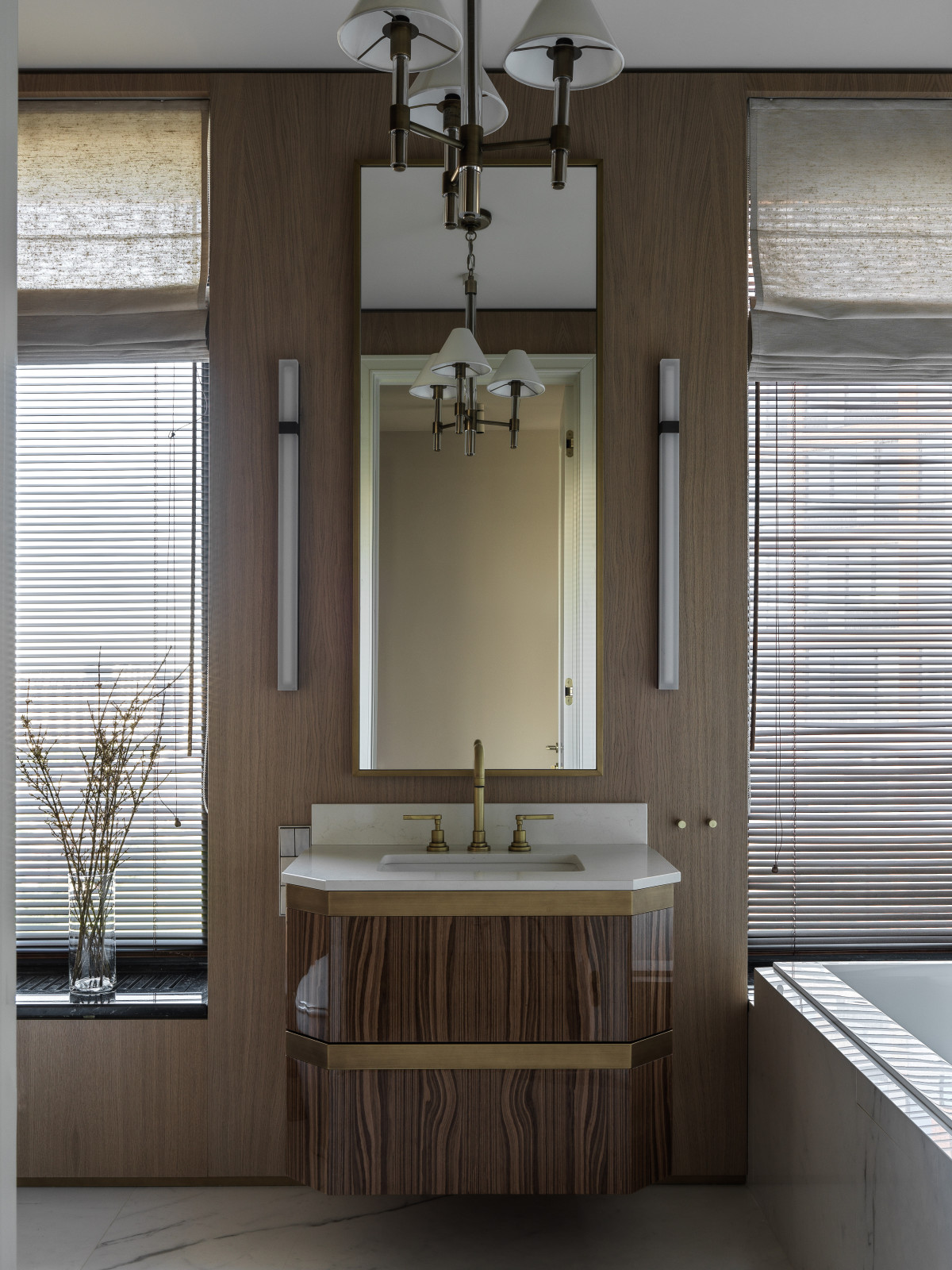 КВАРТИРА С ВИДОМ НА ЖИВОПИСНЫЙ МОСТ_VANDER PARK