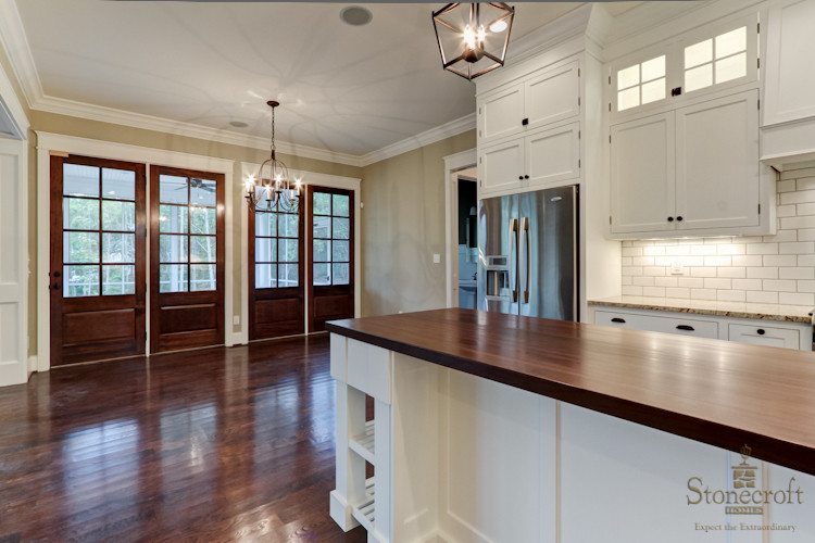 Inspiration for a traditional kitchen in Louisville.