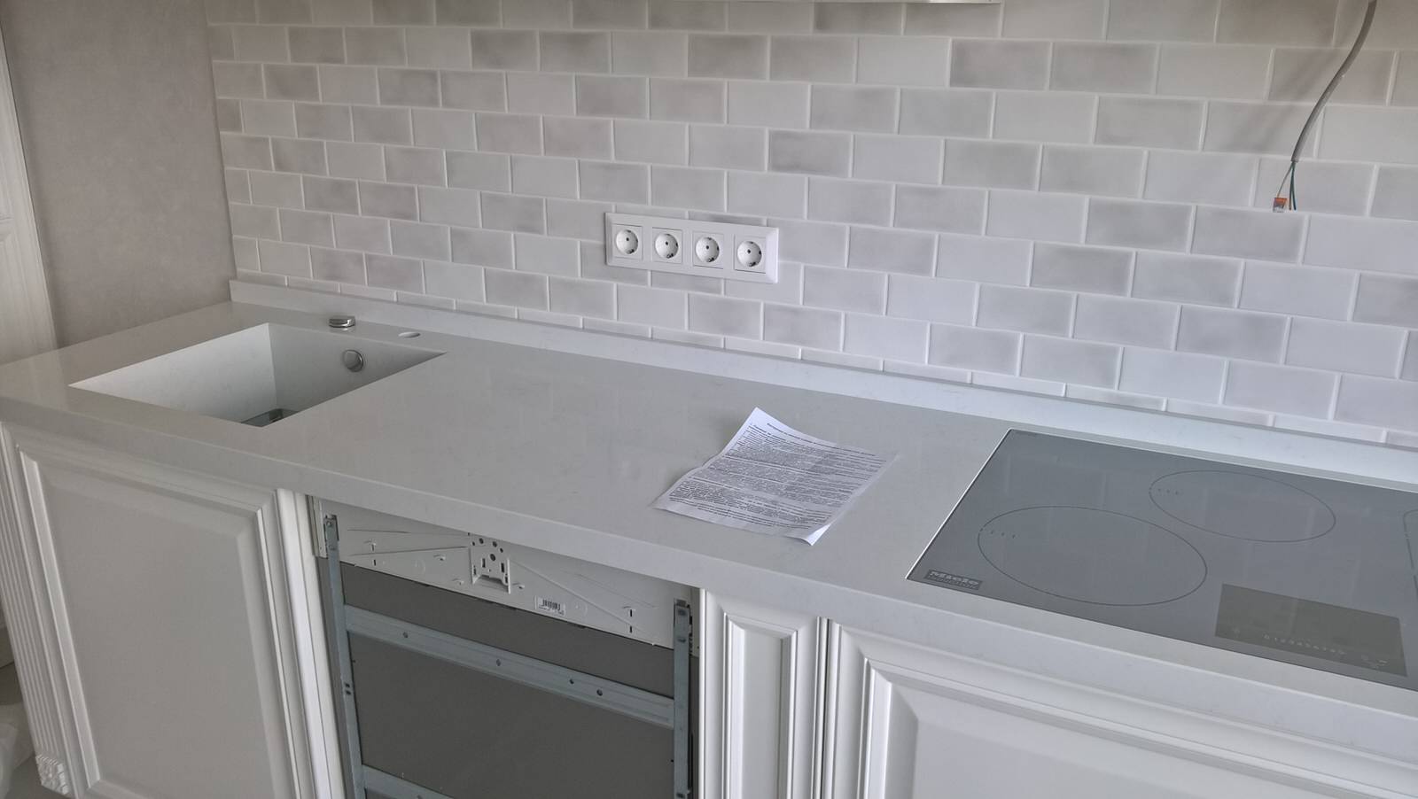 Белая классика-массив ясеня