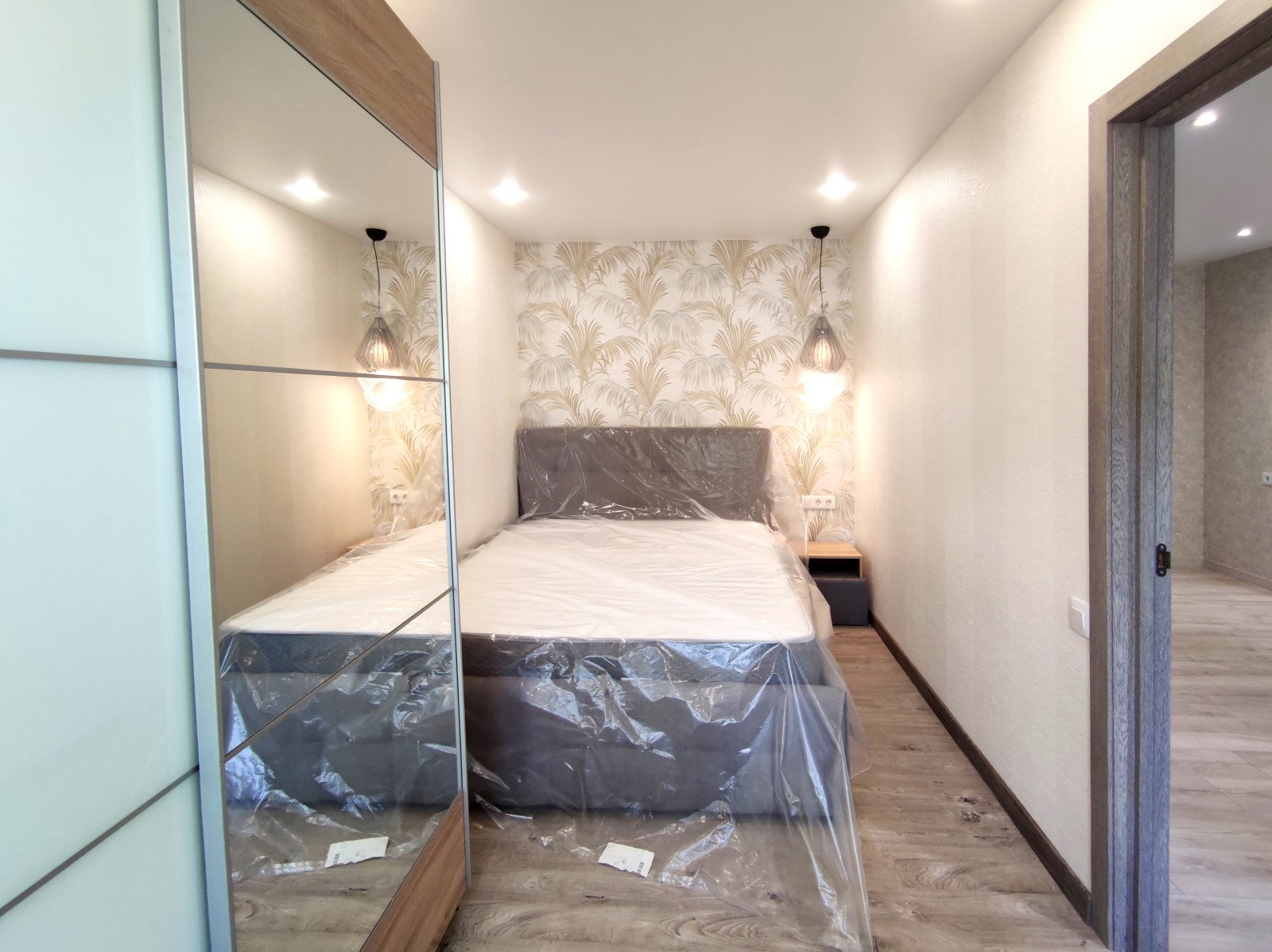 Спальня 2х комнатной смежной вторичке