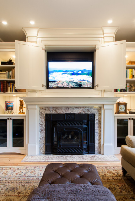 Tastefully Ornate living-room