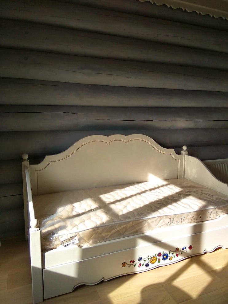 Бревенчатый дом-сказка на Варшавском шоссе