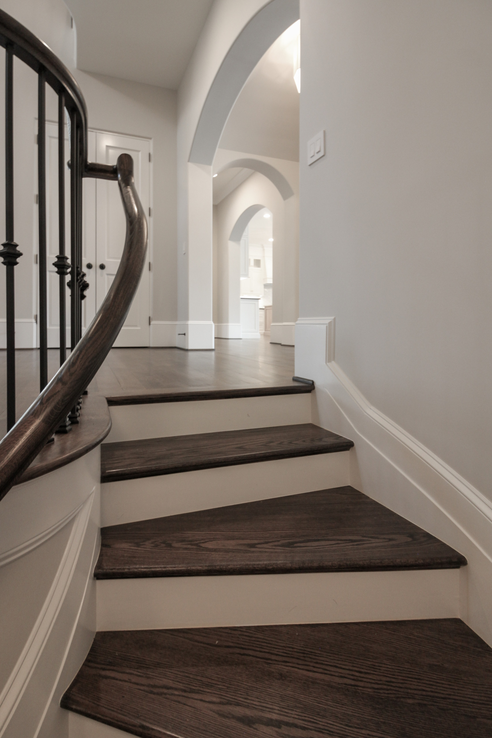 86_ Gorgeous Floating Curved Staircase, McLean VA 22066