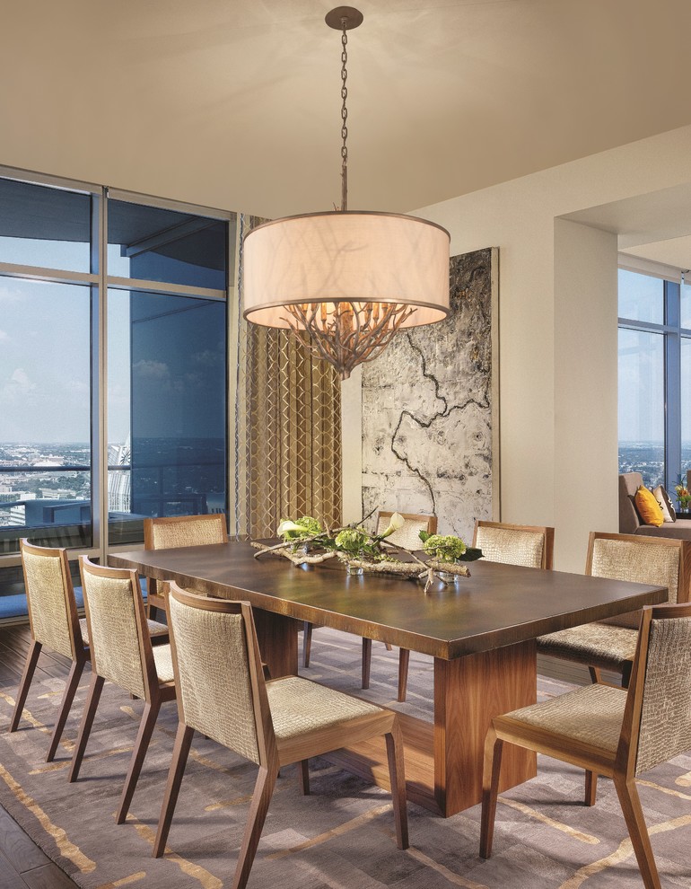 Dining room - transitional dining room idea in Los Angeles with beige walls