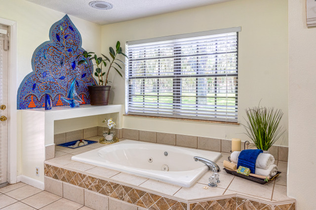 Melbourne, FL modern-badezimmer