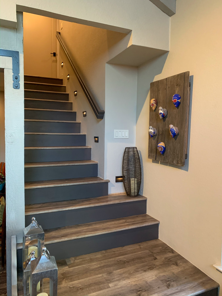 Contemporary Treehouse Family Room