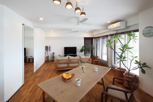 マンションリフォーム～建物形状に寄り添った変形キッチンで使い勝手と広がりがアップ maritim-wohnzimmer