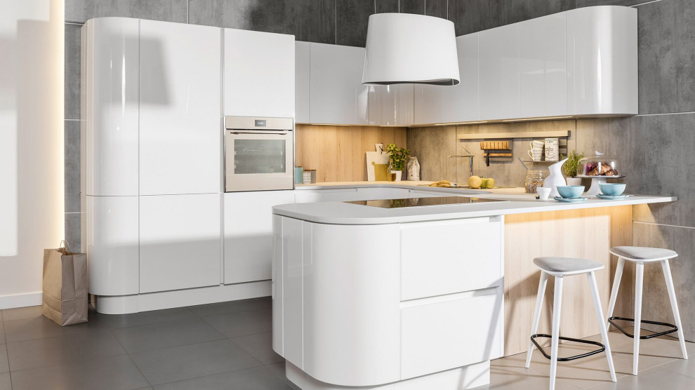 Kitchen - kitchen idea in Miami