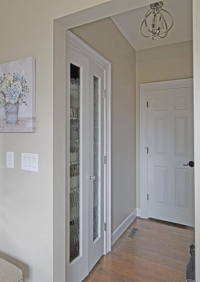 Bathroom - transitional bathroom idea