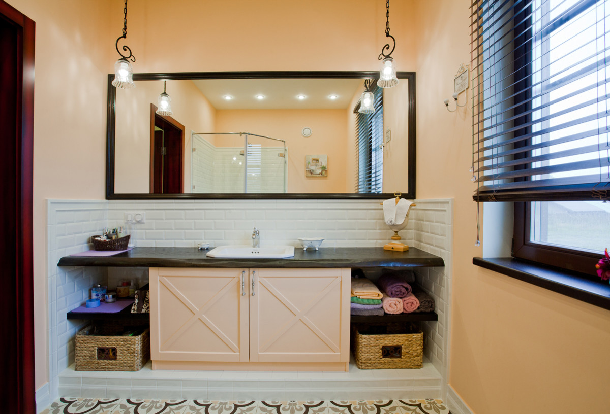 Домик у озера