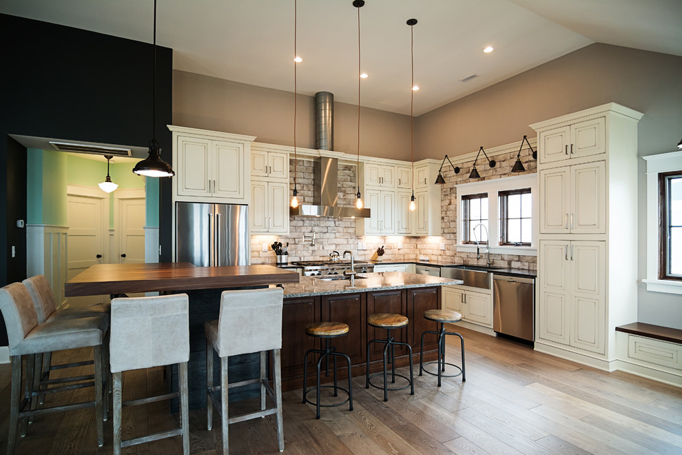 Kitchen - transitional kitchen idea