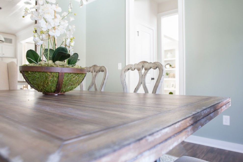 Mountain style dining room photo in Birmingham