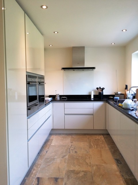 Handleless Gloss Kitchen - Skipton trendy-koekken