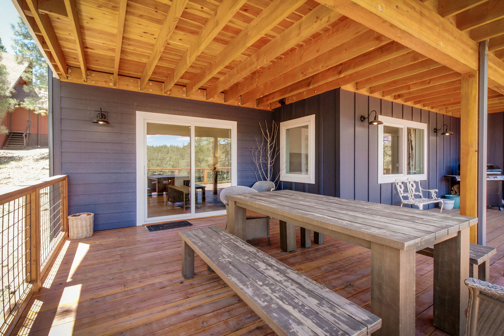 Example of a transitional deck design in Phoenix