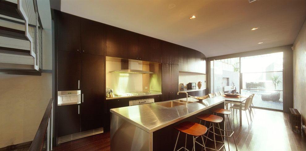 Contemporary kitchen in Sydney.