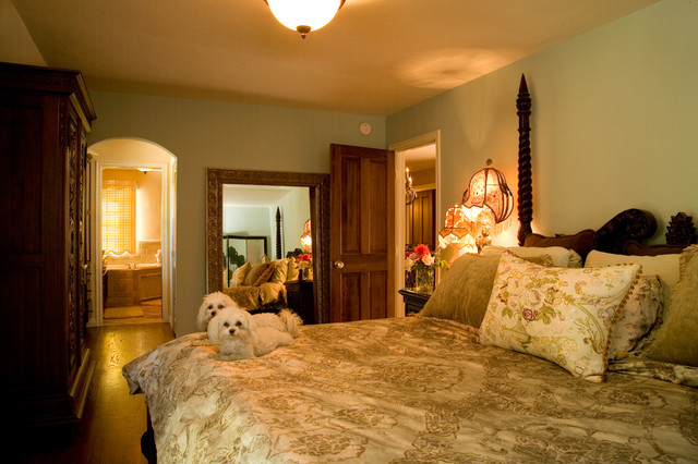 Sierra Design Studio/ Serventi Villa classico-camera-da-letto