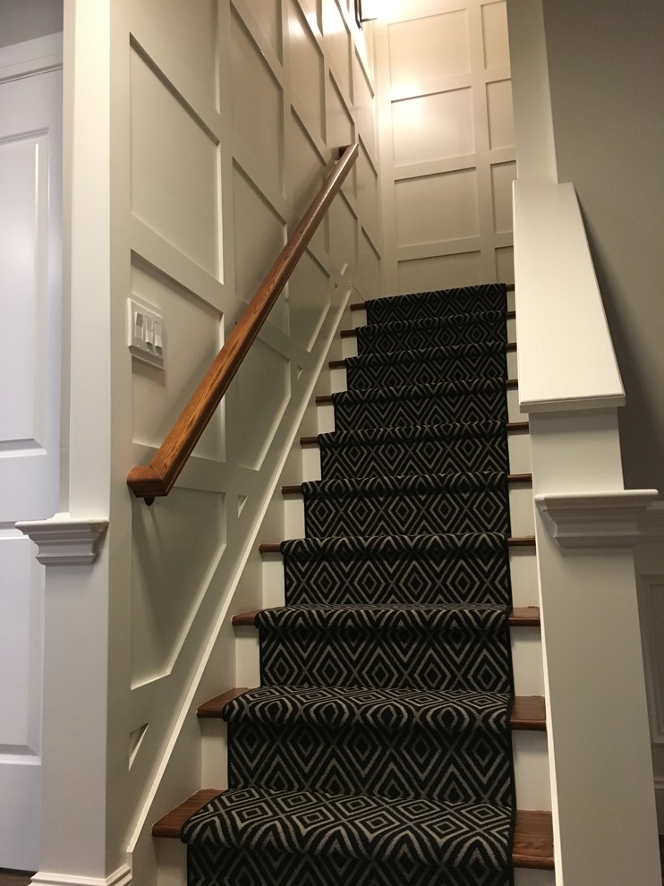 Staircase - transitional staircase idea in New York