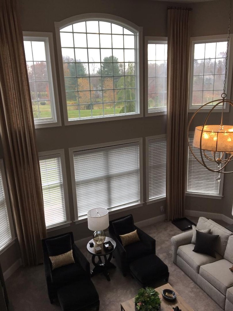 Minimalist family room photo in Philadelphia