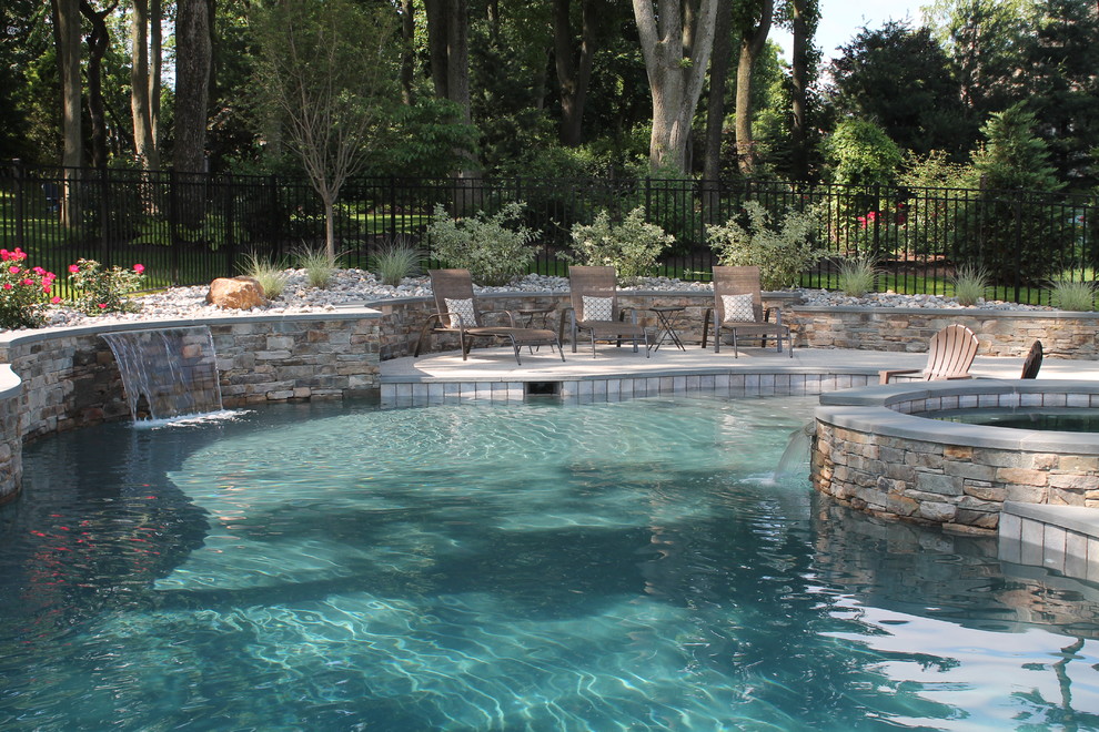 Design ideas for a traditional pool in Philadelphia.